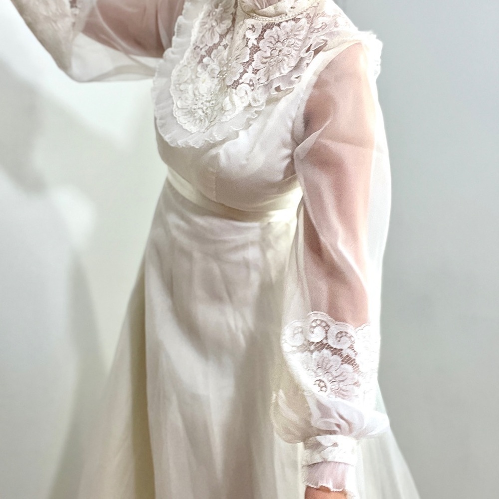 Vintage Ruffle up Princess Cut Bridal Originals Wedding Dress - Picture 4 of 16